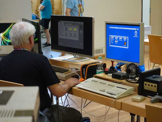 2026-09-068 - HomeCon 90, Retrolution 2026 - C64 Ultimate, MEGA65 mit Amiga-Core