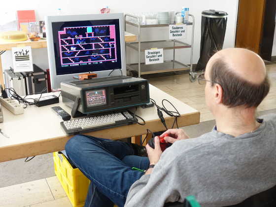 2025-05-010 - HomeCon 84 - Commodore SX 64