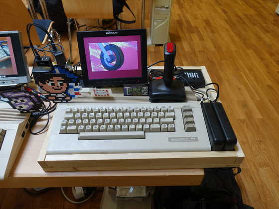 2025-08-031 - HomeCon 85, Retrolution 2025 - Mobiler C64 von daddlerTL