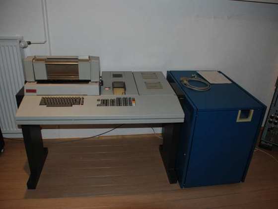 Ein früher Nixdorf Computer