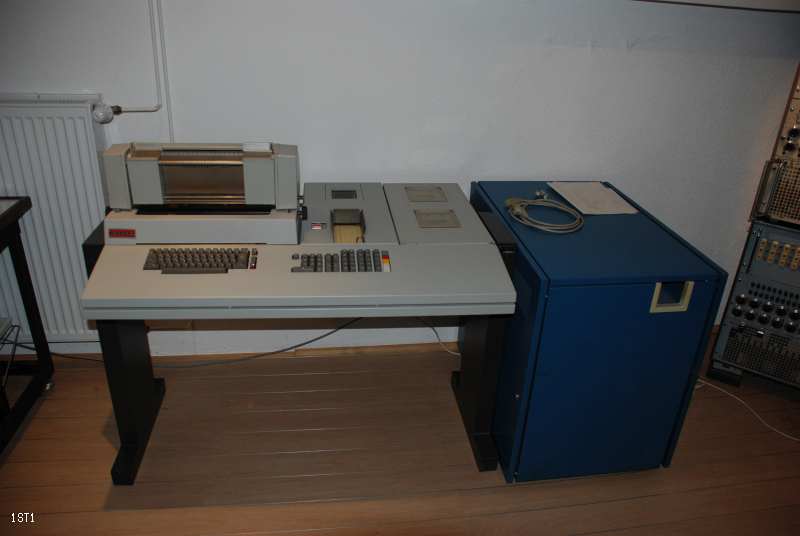 Ein früher Nixdorf Computer