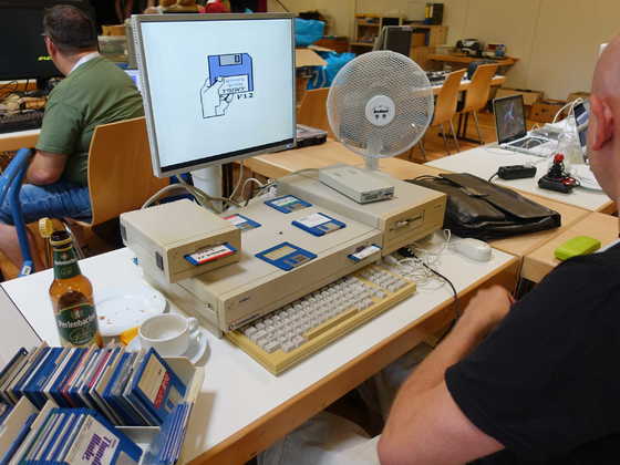2025-08-061 - HomeCon 85, Retrolution 2025 - Amiga 1000 mit Sidecar