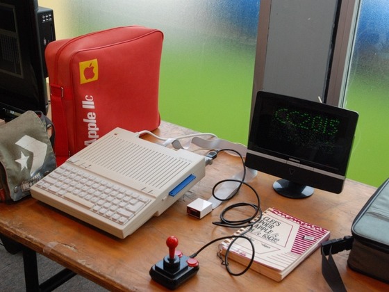 Apple IIc+ mit 3,5" Floppy