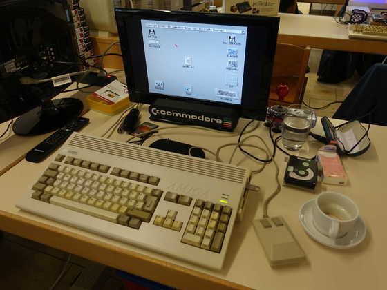 2025-11-028 - HomeCon 86 - Amiga 1200