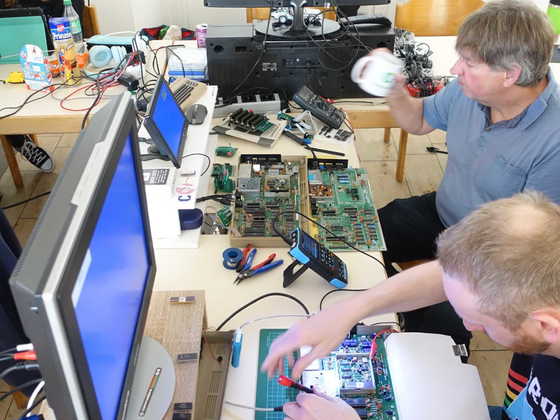 2025-05-015 - HomeCon 84 - C64-Reparaturecke
