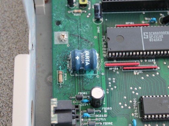Amiga 2000 mit Akkuschaden