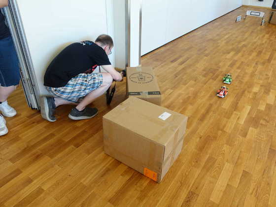 2025-08-106 - HomeCon 85, Retrolution 2025 - Tomacco fotografiert Mario-Kart live