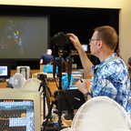 2025-08-048 - HomeCon 85, Retrolution 2025 - Tomacco plaziert Kamera