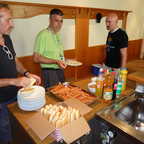 2025-08-068 - HomeCon 85, Retrolution 2025 - Hot-Dog-Abendessen
