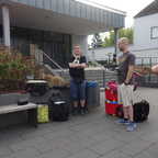 2026-09-034 - HomeCon 90, Retrolution 2026 - Warten auf Einlass