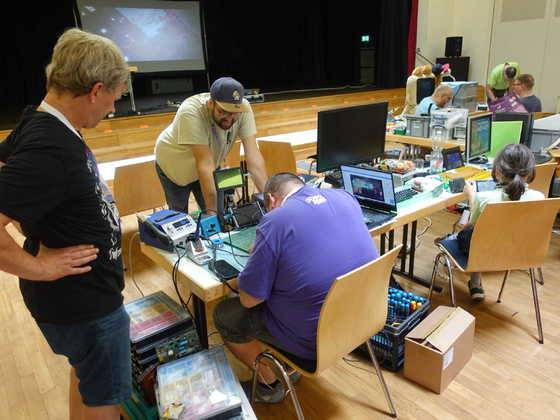 2026-09-053 - HomeCon 90, Retrolution 2026 - Max (Ralf) repariert